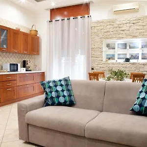  Appartamento Lazzarella House Italia